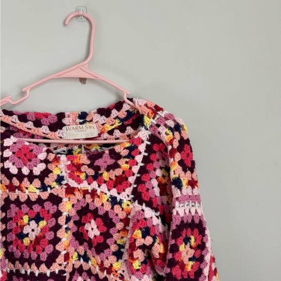 Gorgeous handmade bell sleeve grandma square pullover sweater - Picture 4 of 9